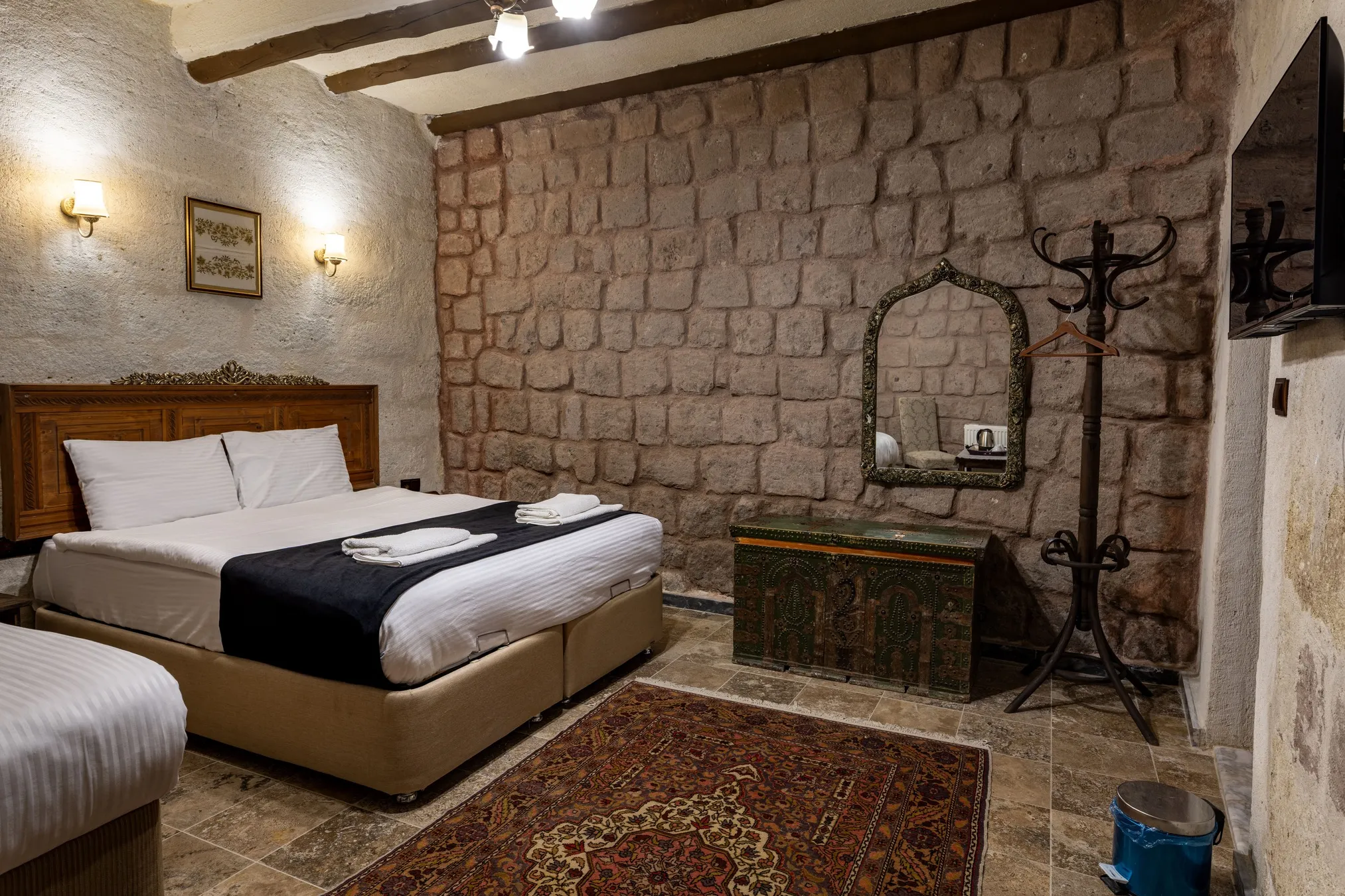 Keyfi Ala Hotel – Standart 2+1 Oda (Oda 101)